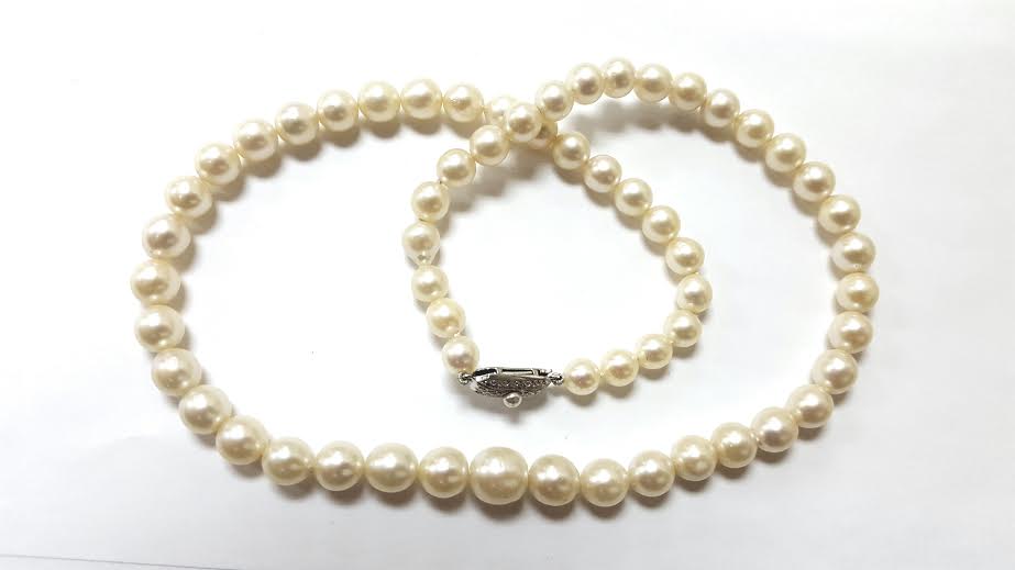 Antique Pearl Necklace with Silver Lock 18 Inch Pearls from 5.5mm to 9.5mm
